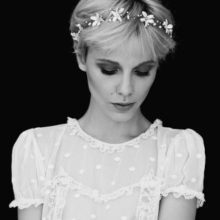 👰🏼#headpiece by @marry.me.beautiful #beauty @larrita_ #weddingstyle #wedding #hochzeit #düsseldorf #bridalhair #brautfrisur